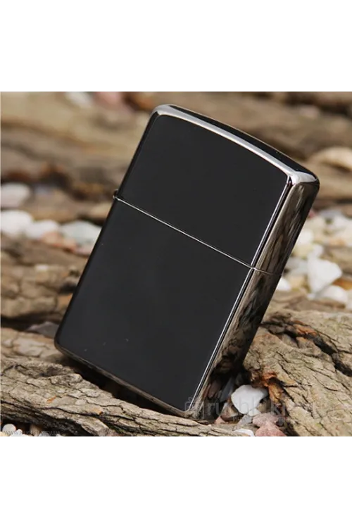 Siyah Zippo Çakmak