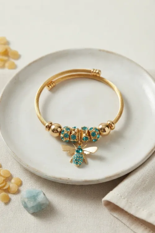 Yeşil Arı Model Charmlı Bileklik