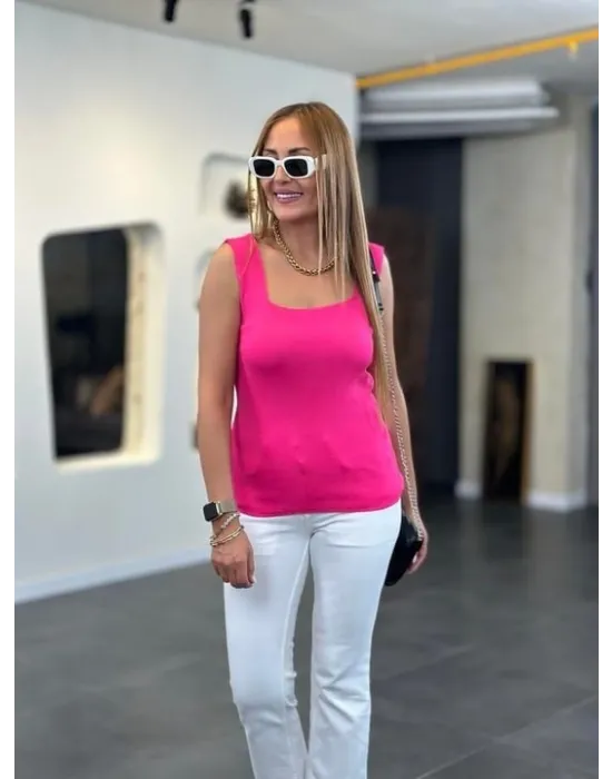 Kadın Kare Yaka Kalın Askılı Beyaz Triko Bluz