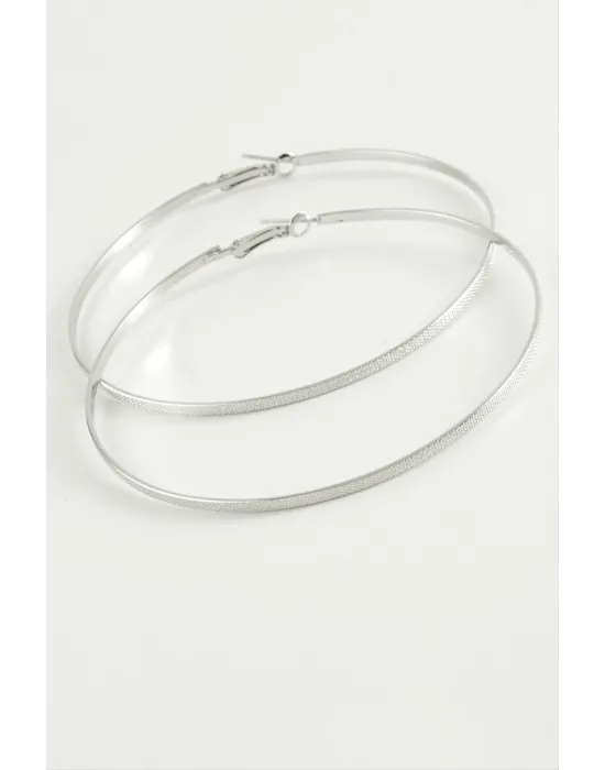 Noktalı Metal Halka Küpe 8-10 cm