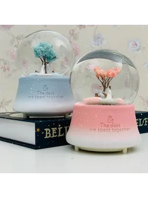 Orta Boy Romantik Çiftler Temalı Kar Küresi