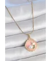 ietaks™ 316L Çelik Gold Renk Zincir Pembe Mineli İncili Çiçek İşlemeli Portre Model Kadın Kolye