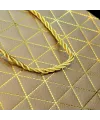 Gold Geometrik Desenli Orta Boy Karton Hediye Çantası