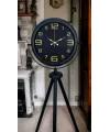 Gold Rakamlı Siyah Tripod Ayaklı Saat
