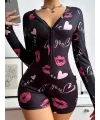 Pamuklu Kırmızı Öpücük ve Kalp Desenli Düğmeli Uzun Kol Tulum Pijama