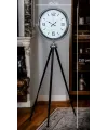Krom Sade & Şık Tripod Ayaklı Saat