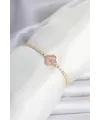 Pirinç Gold Renk Pembe Zirkon Taşlı Yonca Model Su Yolu Kadın Bileklik