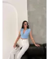 Vatkalı Kolsuz V Yaka Drapeli Crop Bluz Likralı Fit - Bebek Mavisi