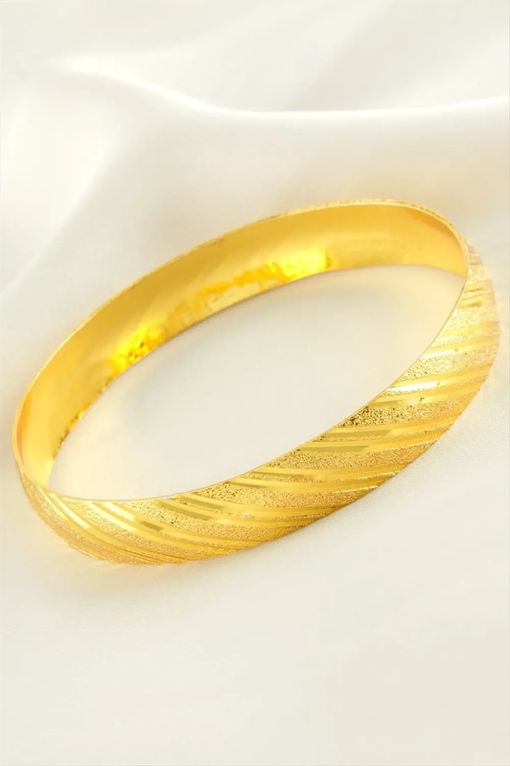 1,5 cm Lak Kaplama Bilezik
