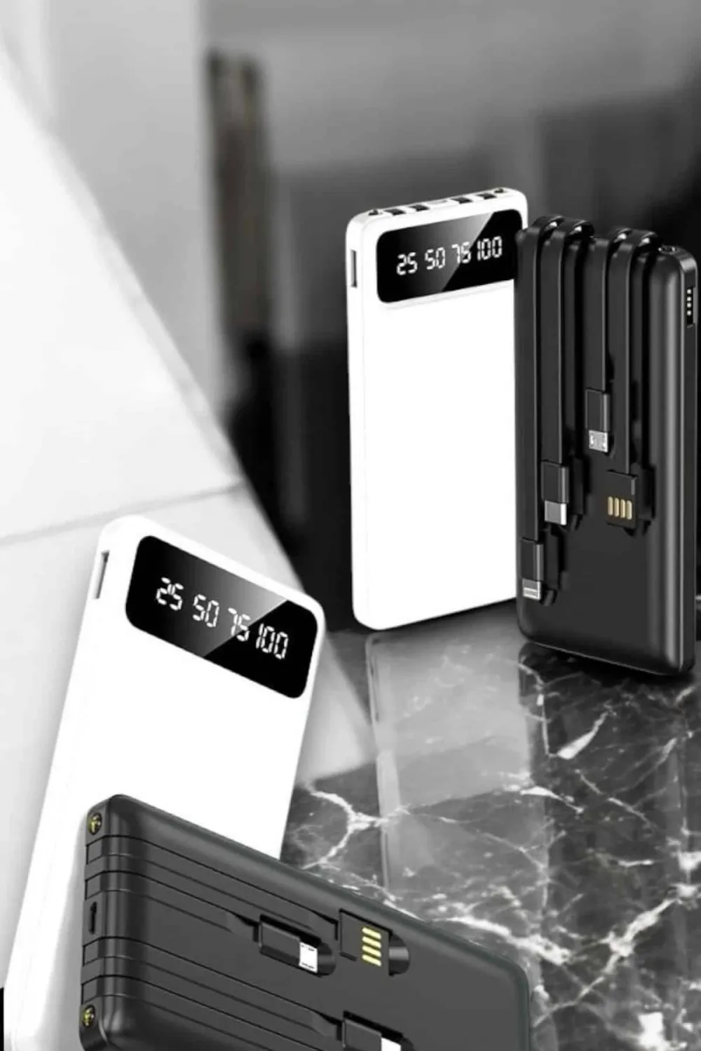 20.000 Mah Led Işıklı Lcd Ekran Usb Girişli Type-c Lightning Powerbank