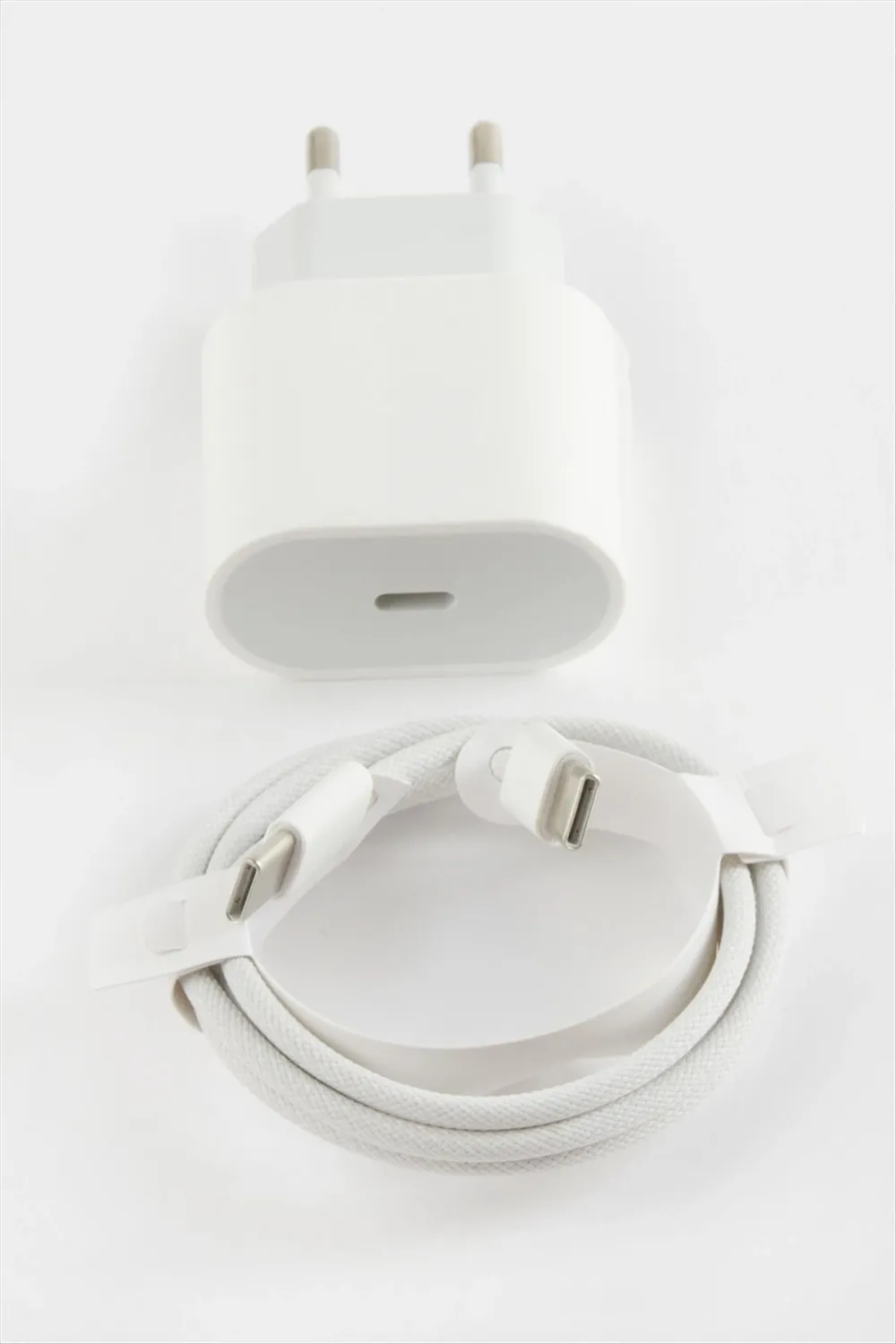 25W İphone 15 Pro Max Type C Şarj Aleti