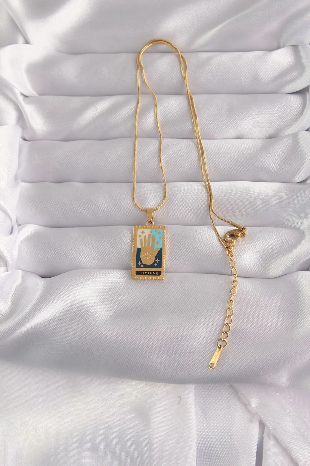 ietaks™ 316L Çelik Gold Renk Karışık Mineli El Figür Tarot Kolye
