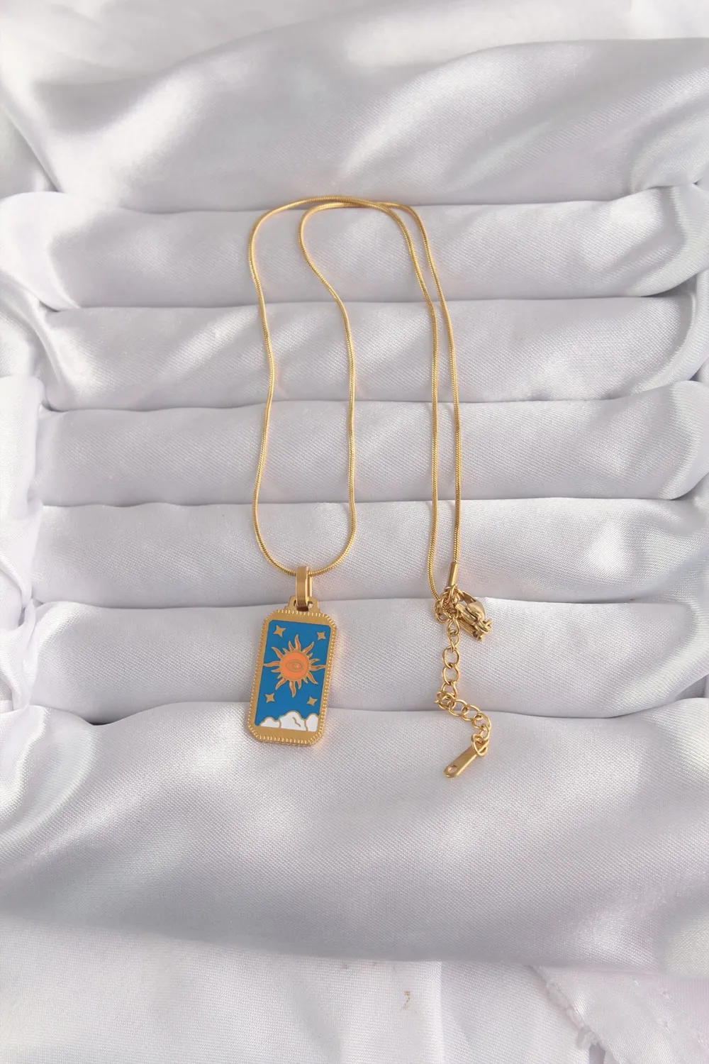ietaks™ 316L Çelik Gold Renk Mavi Mineli Güneş Model Tarot Kolye