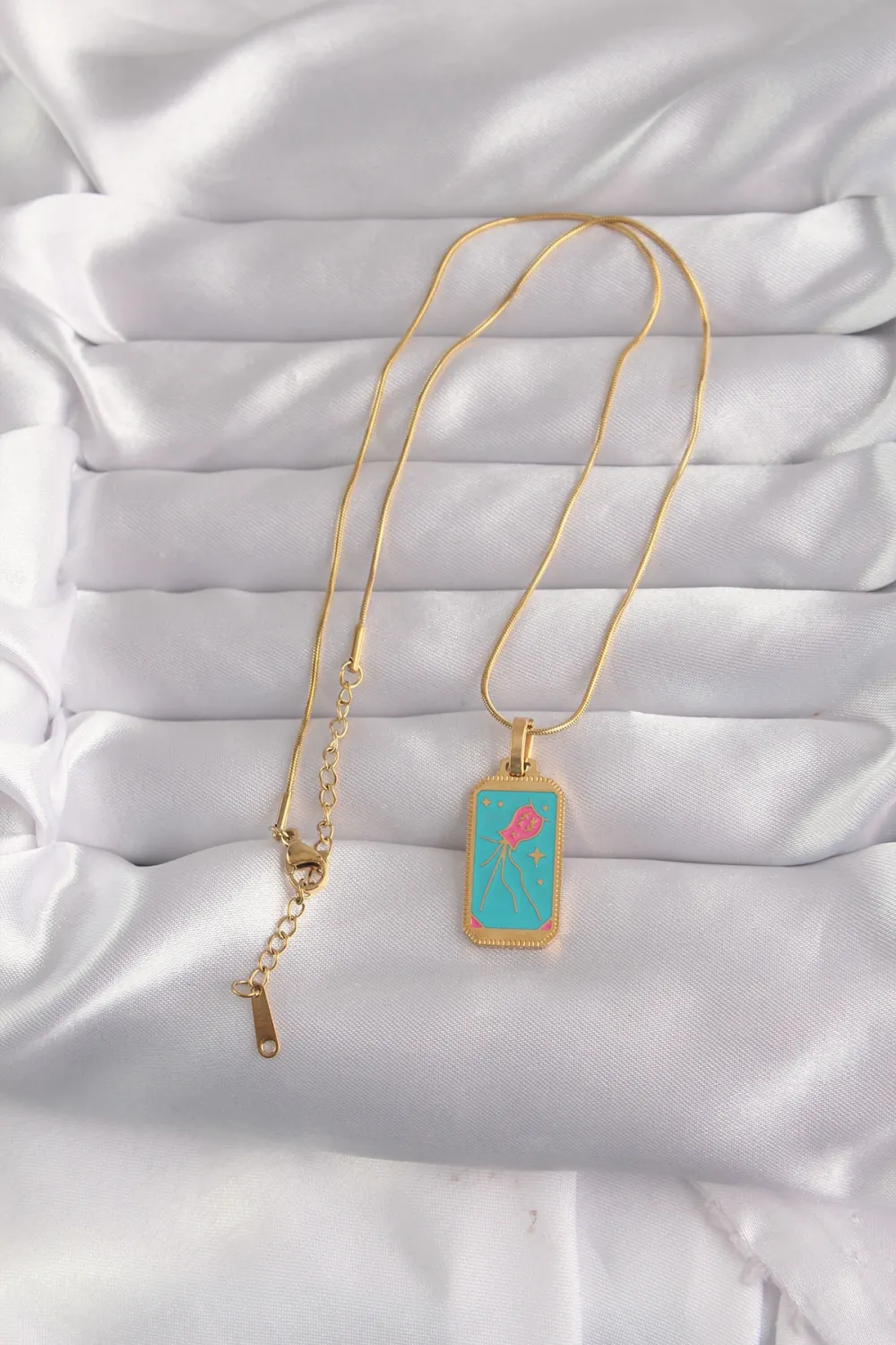 316L Çelik Gold Renk Mavi Mineli Tarot Kolye TJ-BKO9030