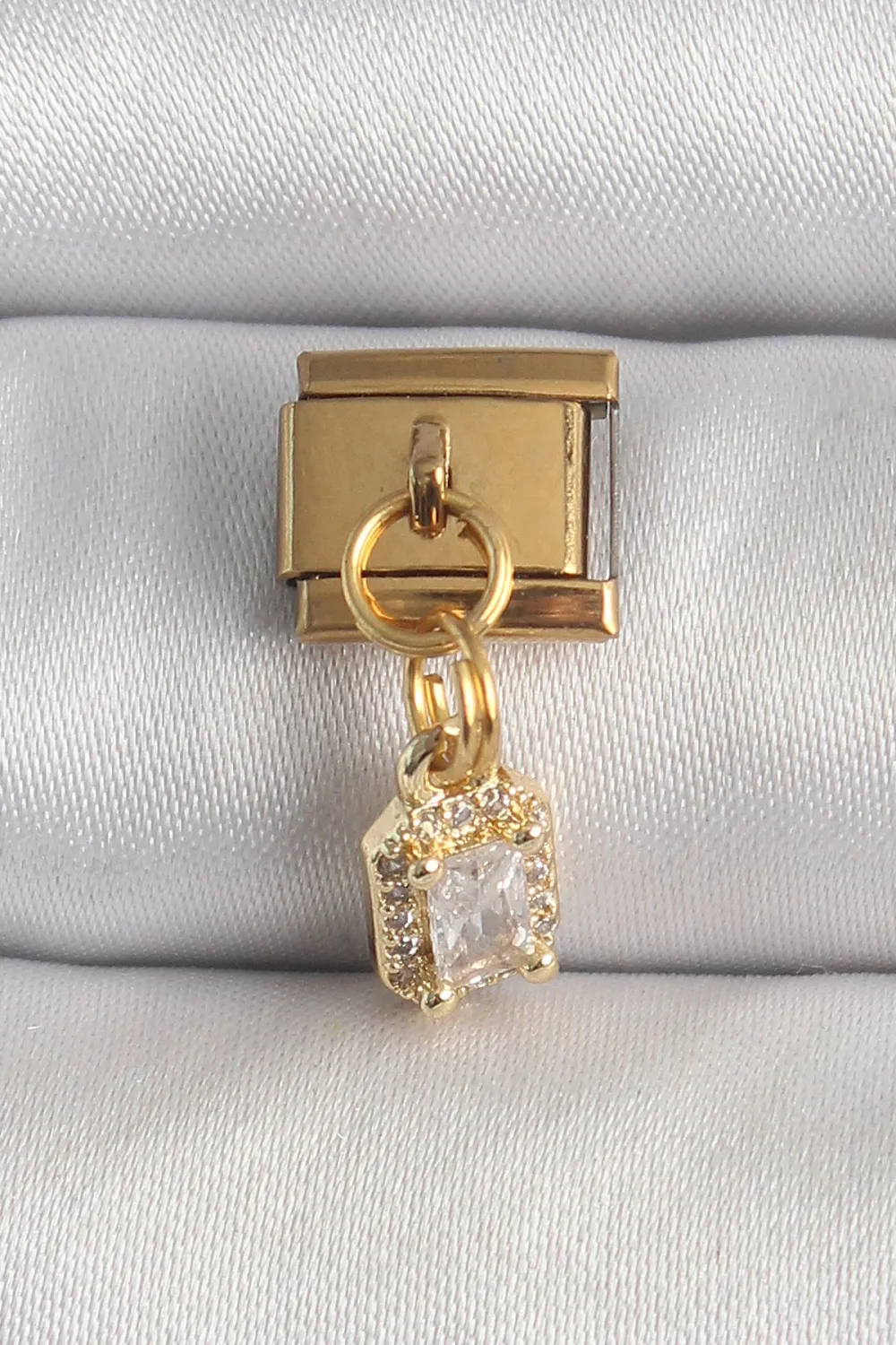 ietaks™ 316L Çelik Gold Renk Sallantı Zirkon Taşlı Kare Model Nomination Charm