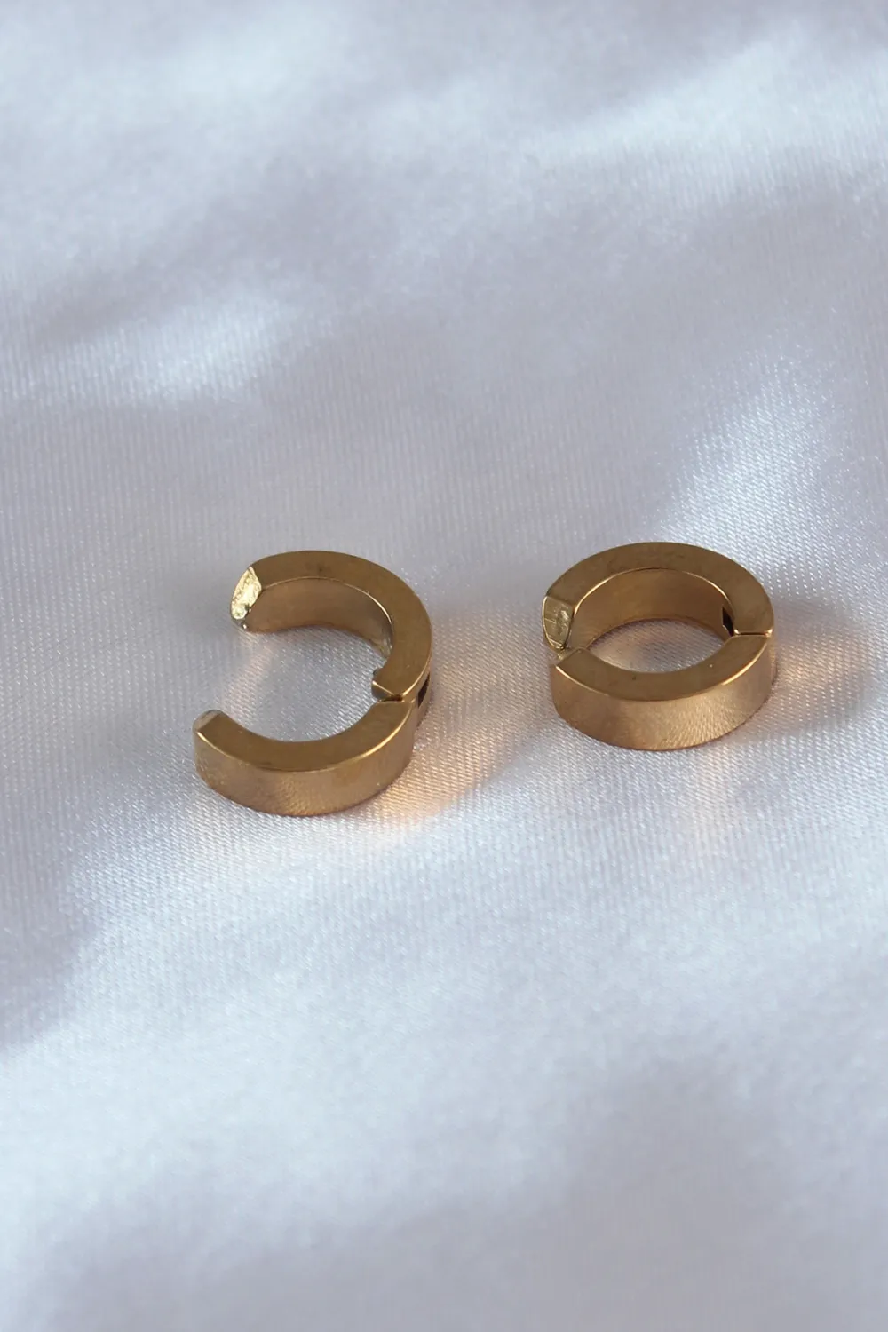 ietaks™ 316L Çelik Gold Renk Sıkıştırmalı Erkek Küpe