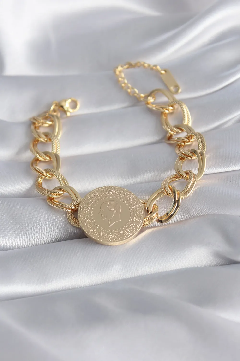 ietaks™ 316L Çelik Gold Renk Tam Altın Model Samanyolu Kadın Bileklik