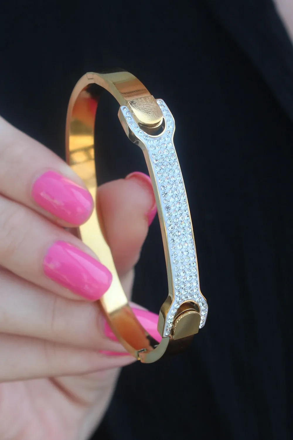 ietaks™ 316L Çelik Gold Renk Zirkon Taşlı Kadın Kelepçe
