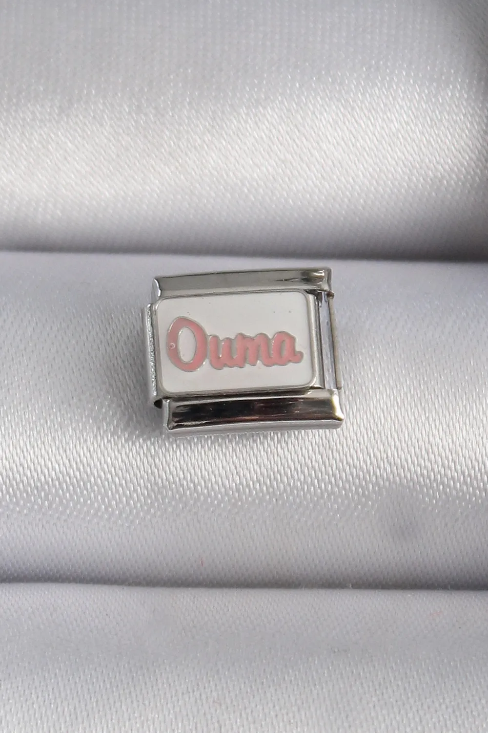 ietaks™ 316L Çelik Gümüş Renk Beyaz Pembe Ouma İşlemeli Nomination Charm