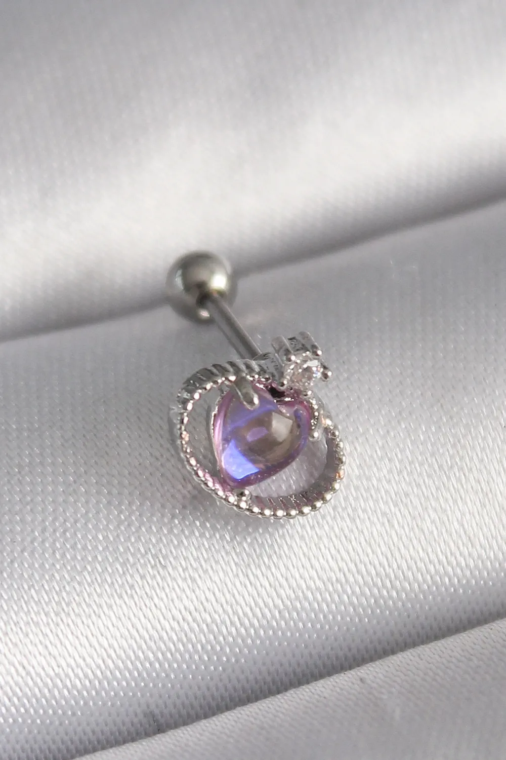 ietaks™ 316L Çelik Gümüş Renk Mor Mineli Kalp Zirkon Taş Detay Tragus Piercing
