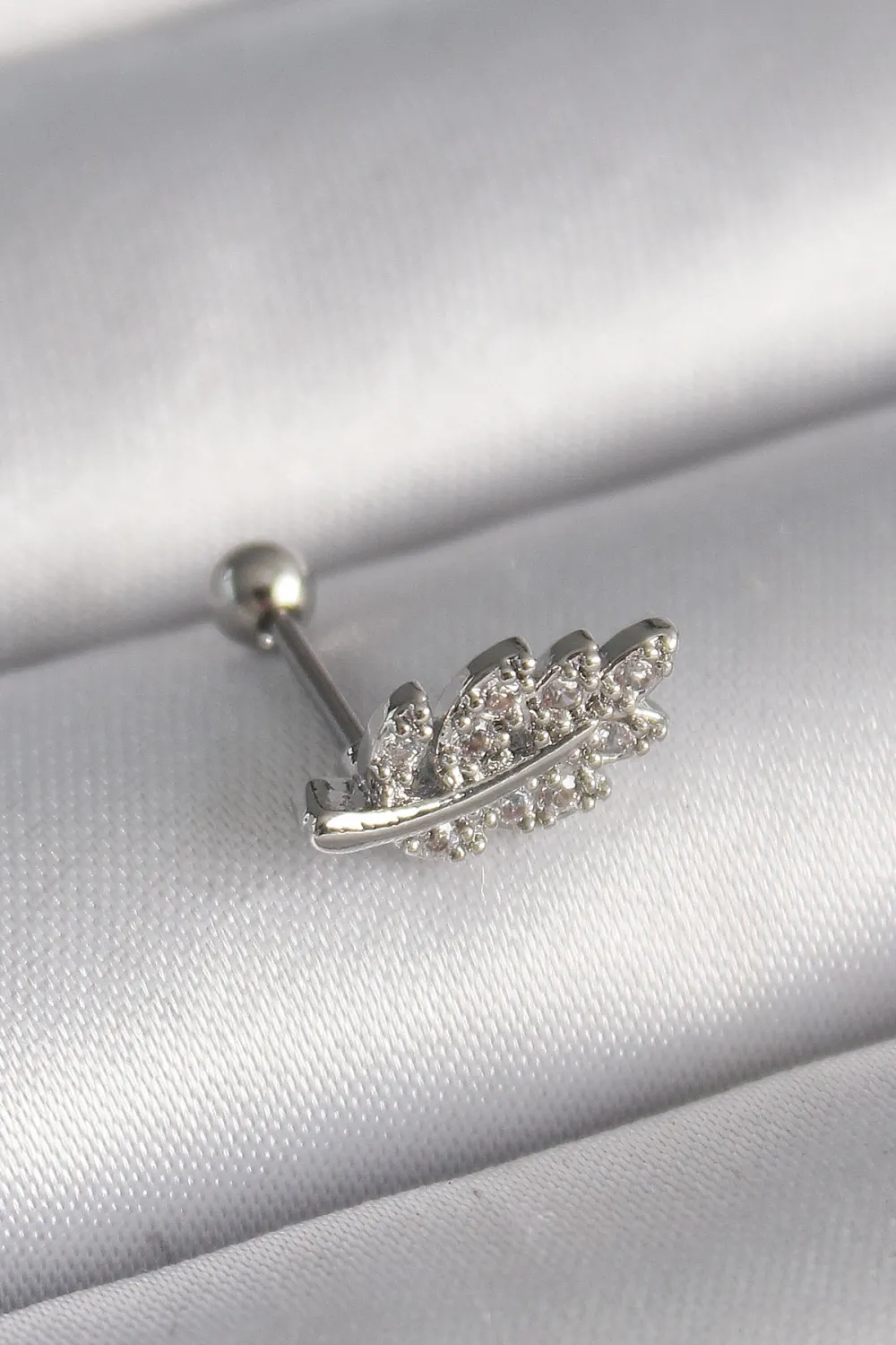ietaks™ 316L Çelik Gümüş Renk Zirkon Taşlı Dal Tragus Piercing
