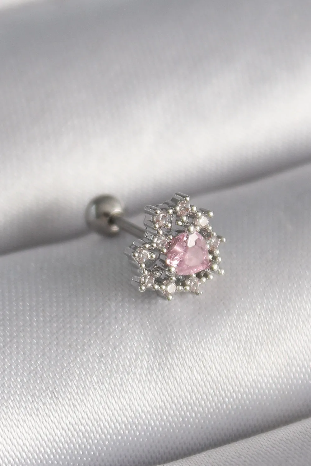 ietaks™ 316L Çelik Gümüş Renk Zirkon Taşlı Kalp Tragus Piercing
