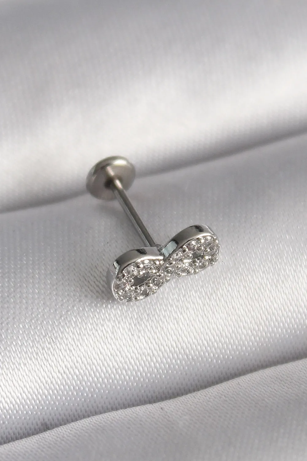 ietaks™ 316L Çelik Gümüş Renk Zirkon Taşlı Sonsuzluk Model Tragus Piercing