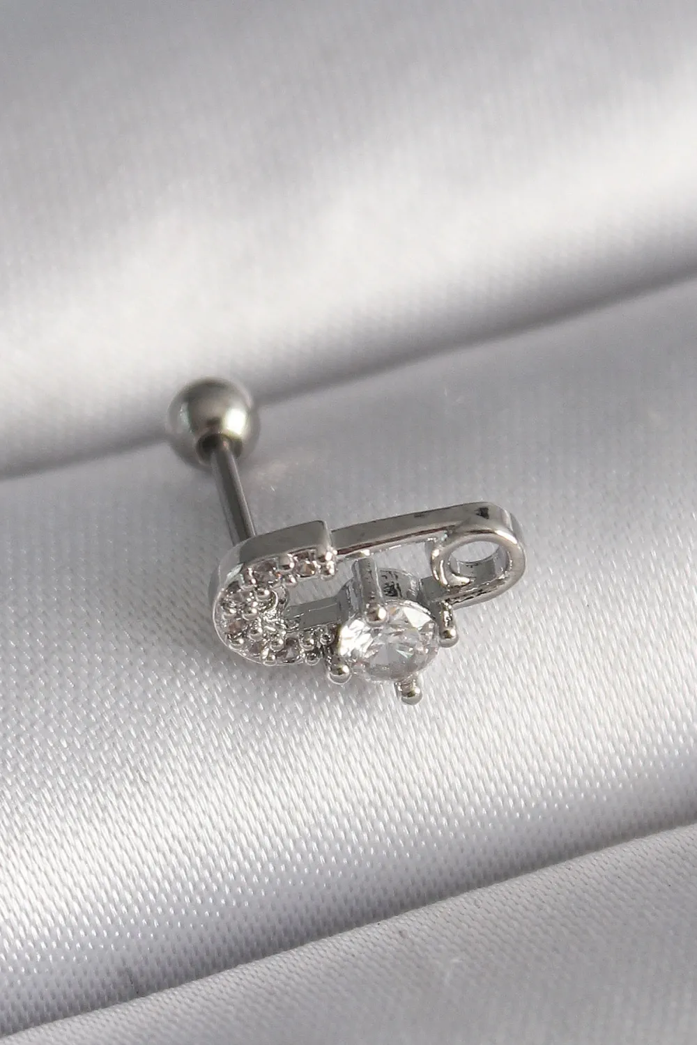 ietaks™ 316L Çelik Gümüş Renk Zirkon Taşlı Toplu İğne Tragus Piercing