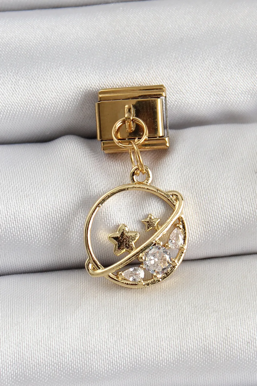ietaks™ 316L Çelik Sallantılı Zirkon Taşlı Satürn Model Gold Renk Nomination Charm