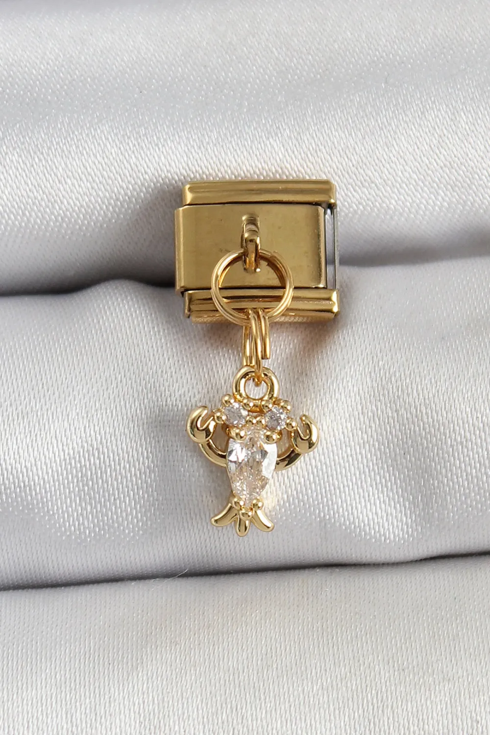 ietaks™ 316L Çelik Sallantılı Zirkon Taşlı Yengeç Model Gold Renk Nomination Charm