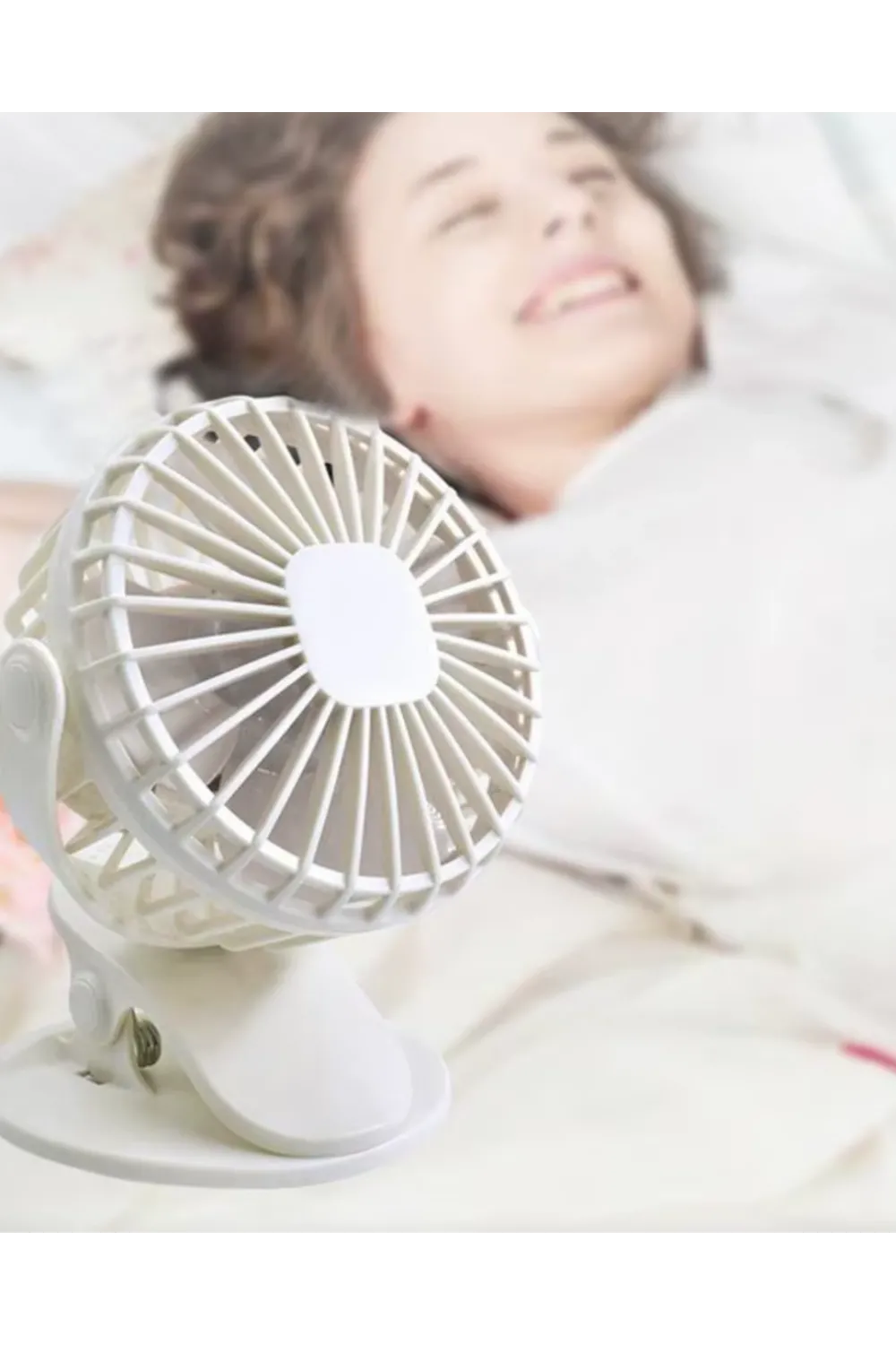 360 Derece Ayarlanabilir Sessiz Çalışan Mandallı Fan