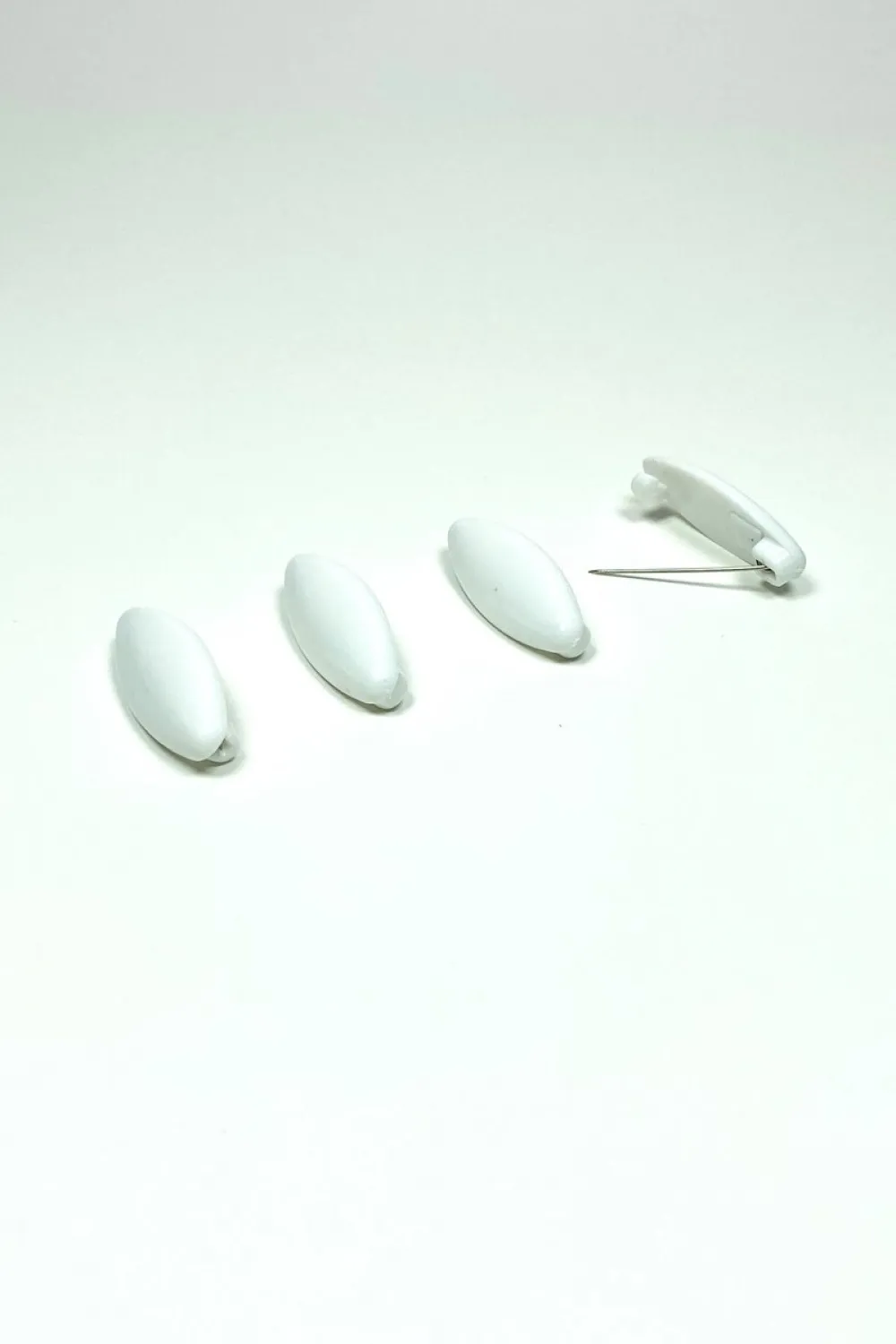4 Adet Plastik Çengelli Eşarp Ve Şal İğnesi Beyaz 4 cm
