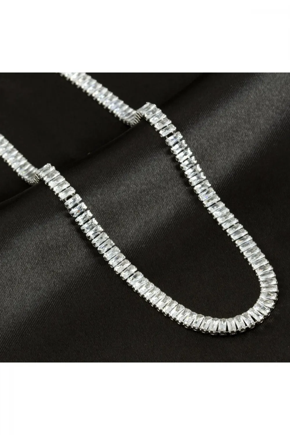 4 mm Baget Taşlı Zirkon Lüks Çelik Kolye