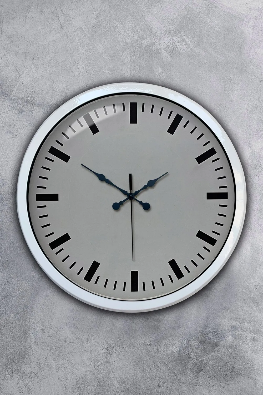 40 cm Beyaz Metal Sade Duvar Saati