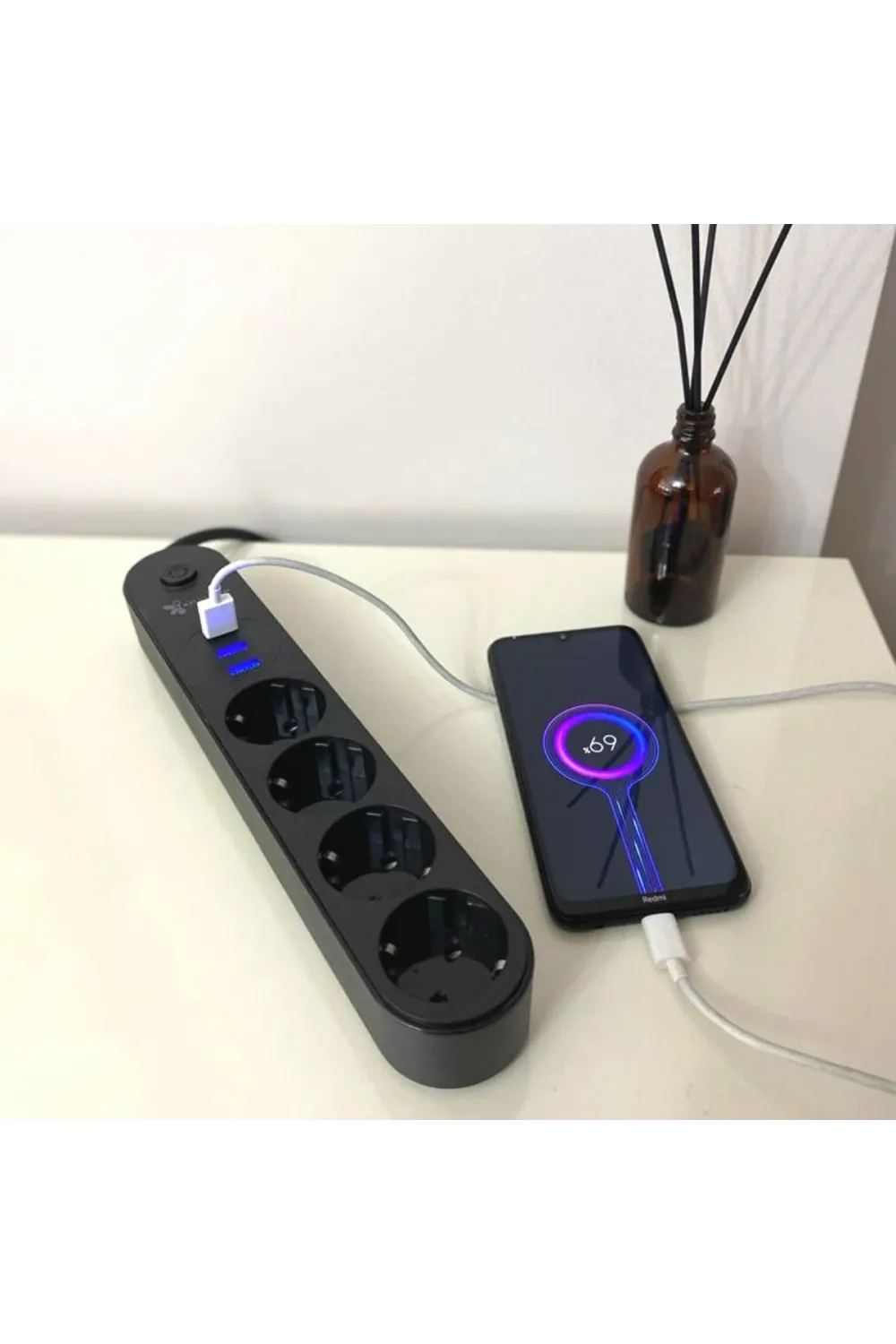 4lü Siyah Anahtarlı 3 USB Li Akım Korumalı Topraklı Çocuk Korumalı Grup Priz 2 Metre