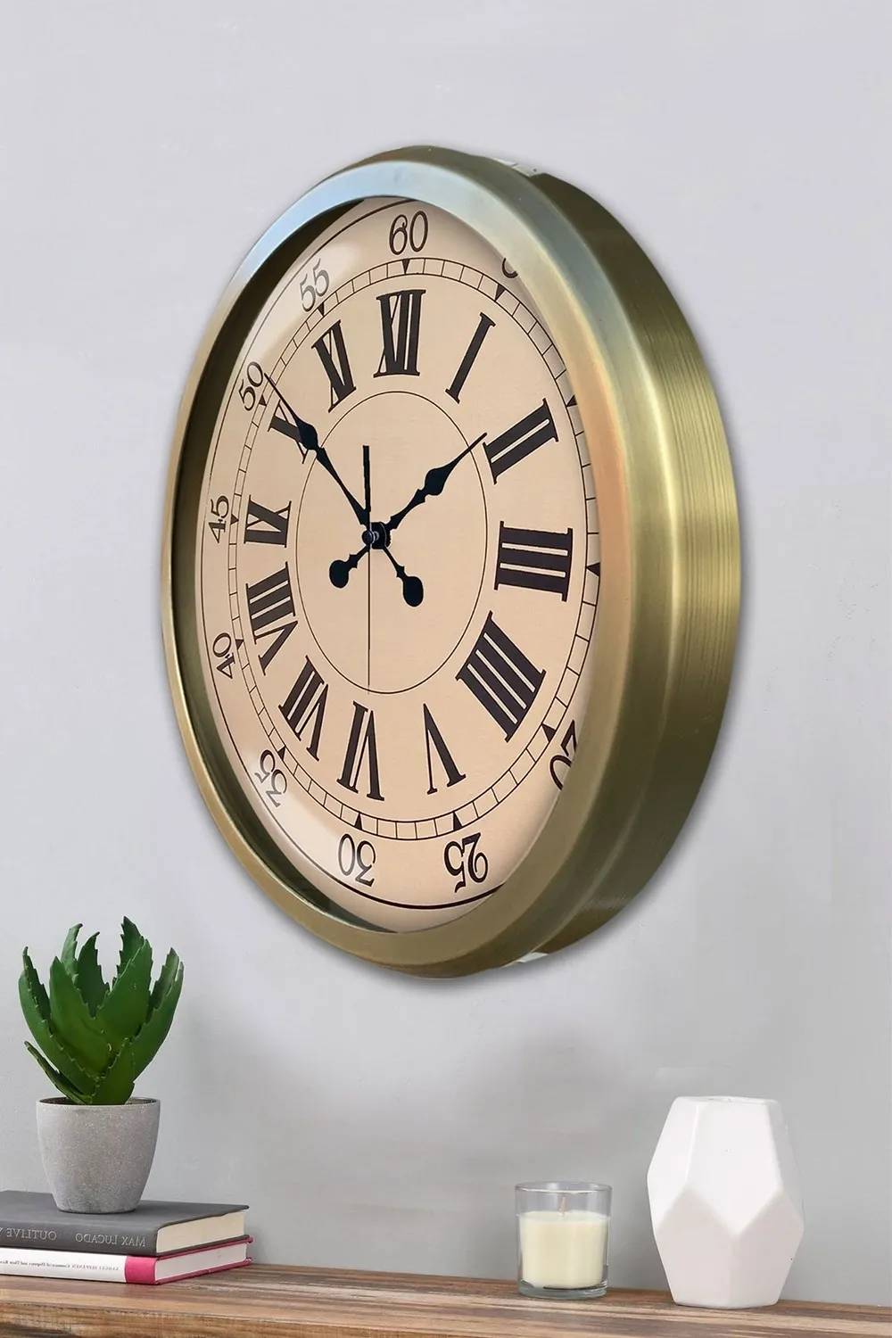 52 cm Eskitme Metal Roma Rakamlı Duvar Saati