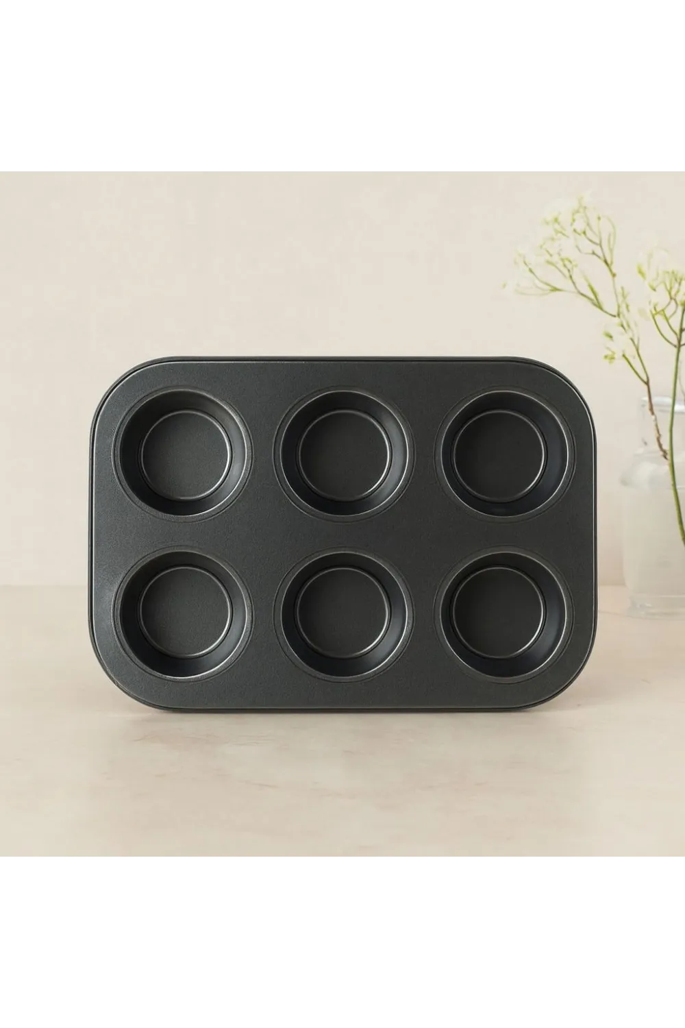 6 Gözlü Siyah Metal Muffin Kalıbı