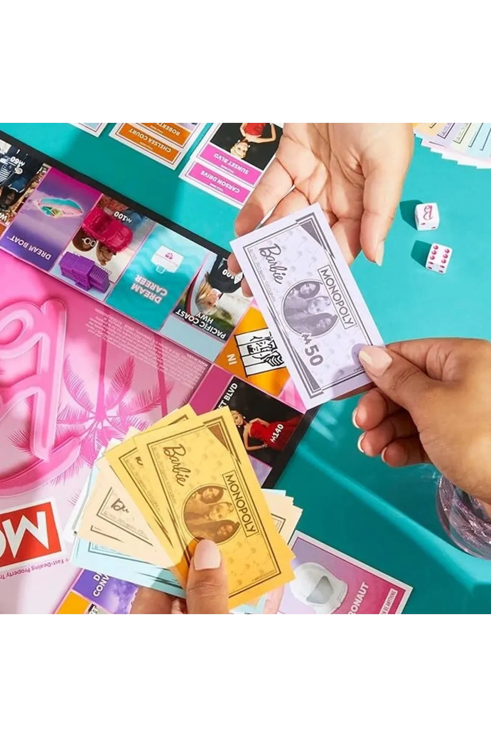 G0038 Monopoly Barbie
