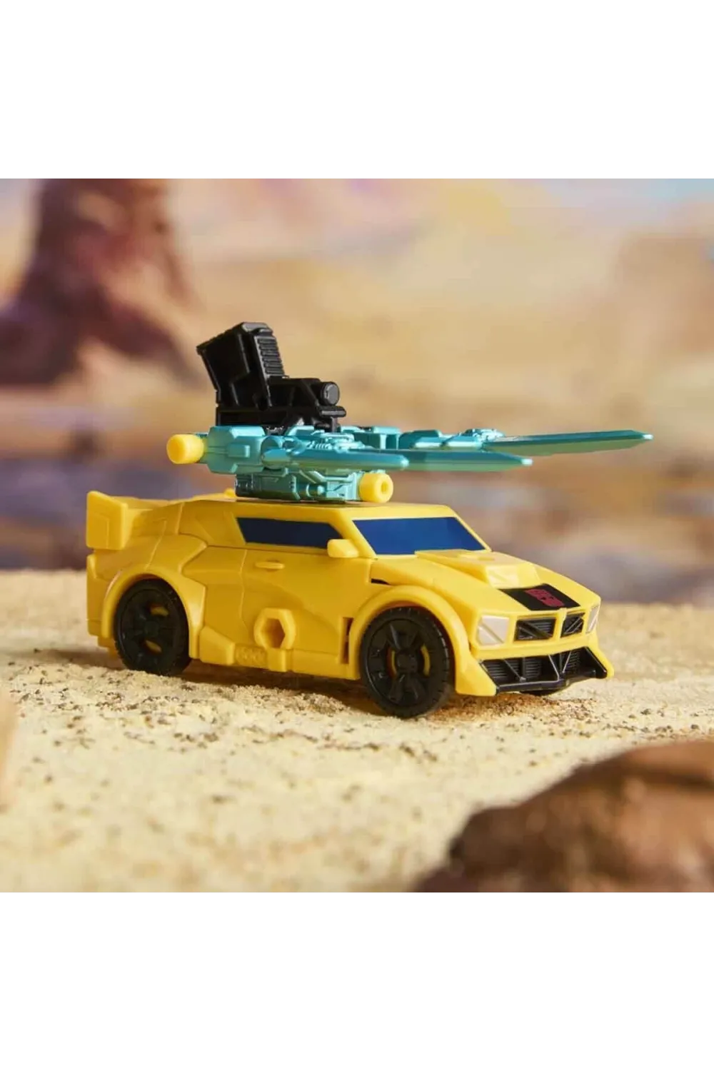 G0747 Transformers Cyberworld Zırhlı Siber Dönüşen Araba