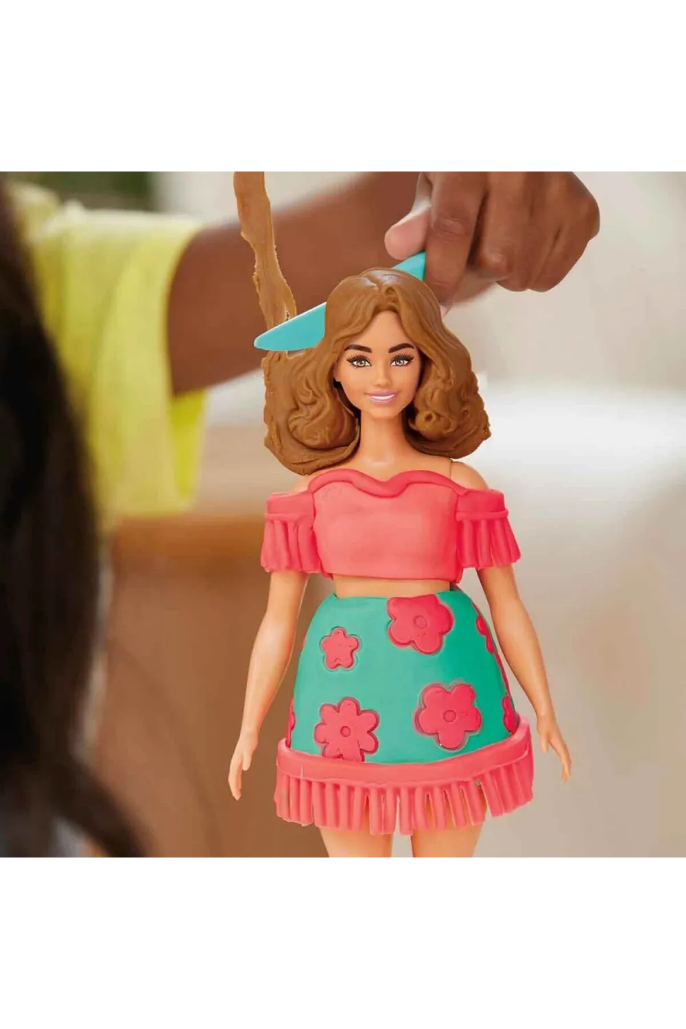G1360 Play-Doh Barbie Çiçek Desenleri ve Püsküller Hamur Oyun Seti +3 yaş