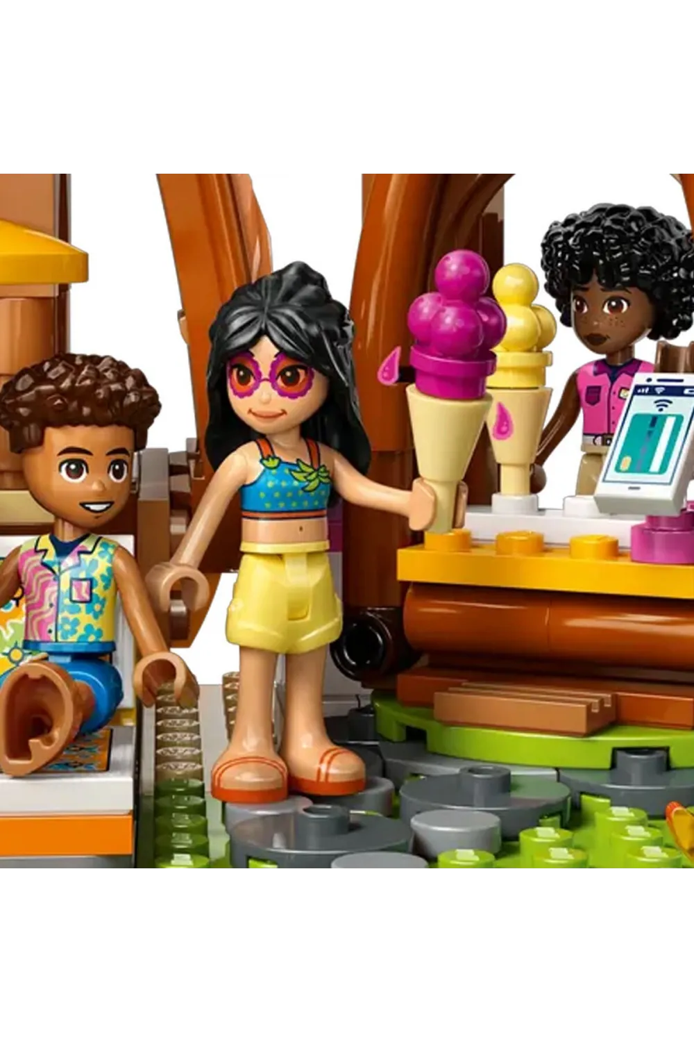 42673 Lego Friends Tatil Köyü 1140 parça +8 yaş