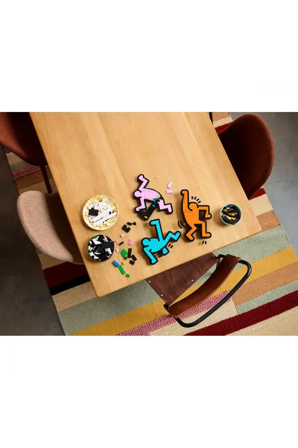 31216 Lego icons - Keith Haring – Dans Eden Figürler 1773 parça +18 yaş