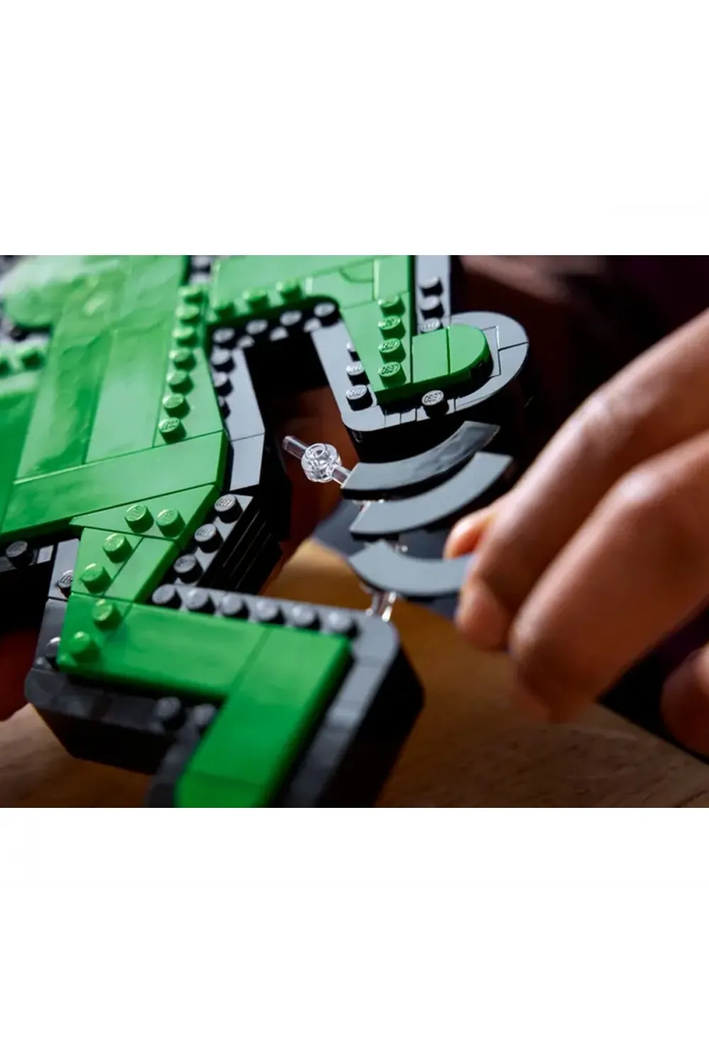 31216 Lego icons - Keith Haring – Dans Eden Figürler 1773 parça +18 yaş