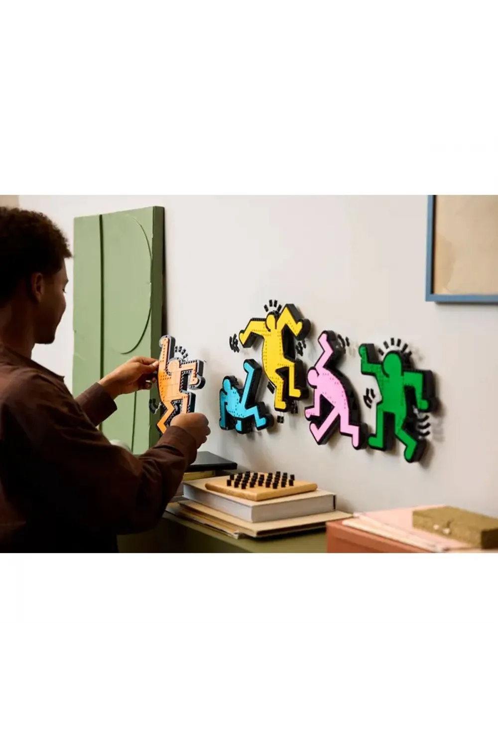 31216 Lego icons - Keith Haring – Dans Eden Figürler 1773 parça +18 yaş