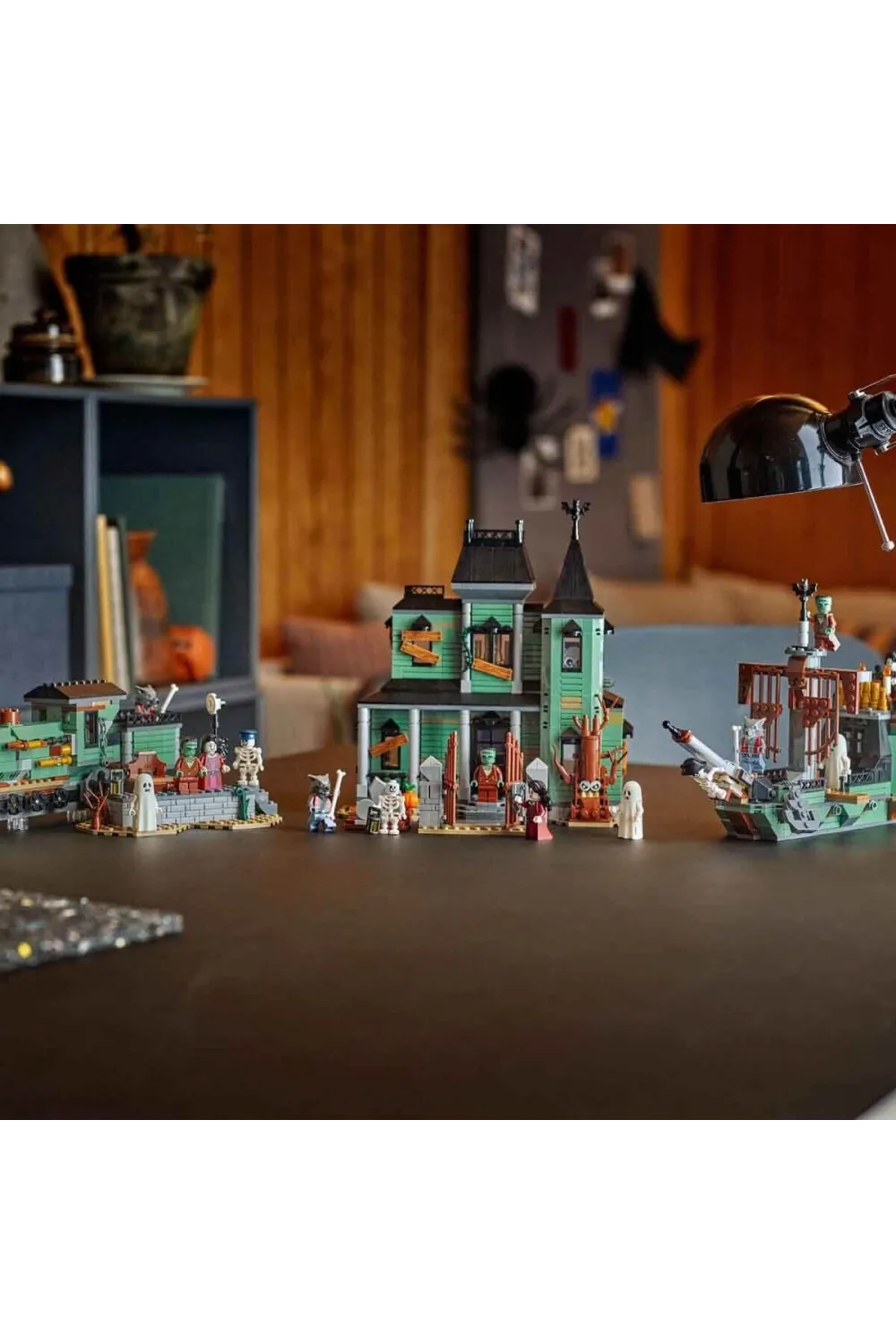 31167 Lego Creator 3in1 - Hayaletli Köşk 736 parça +9 yaş