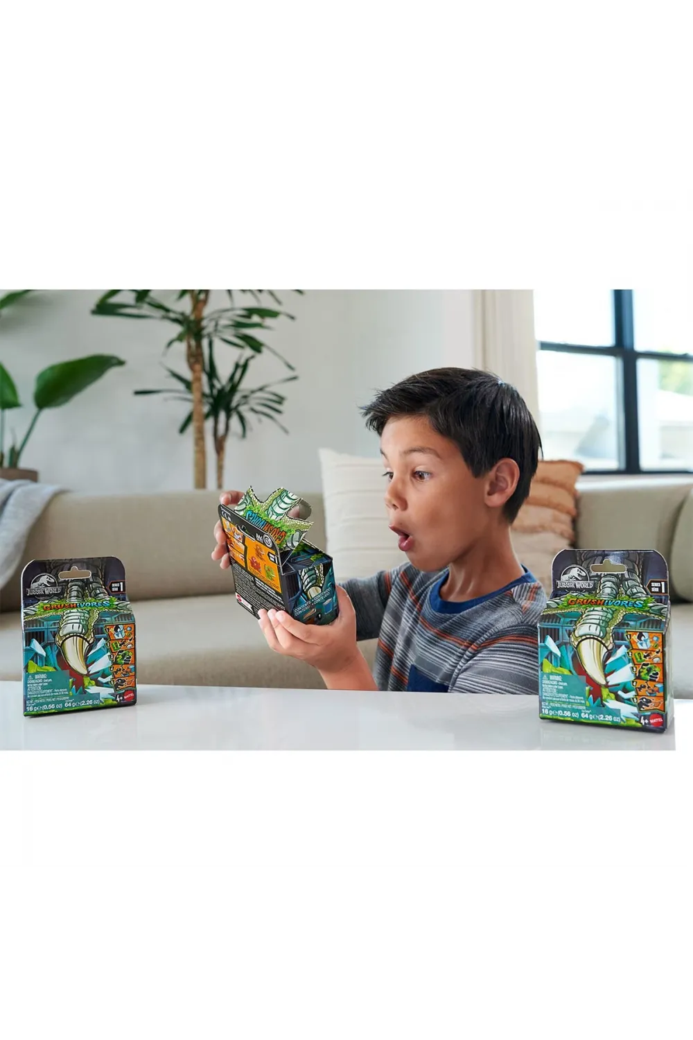 HVB29 Jurassic World Crushivores Serisi - Sürpriz Aksesuarlı Figür