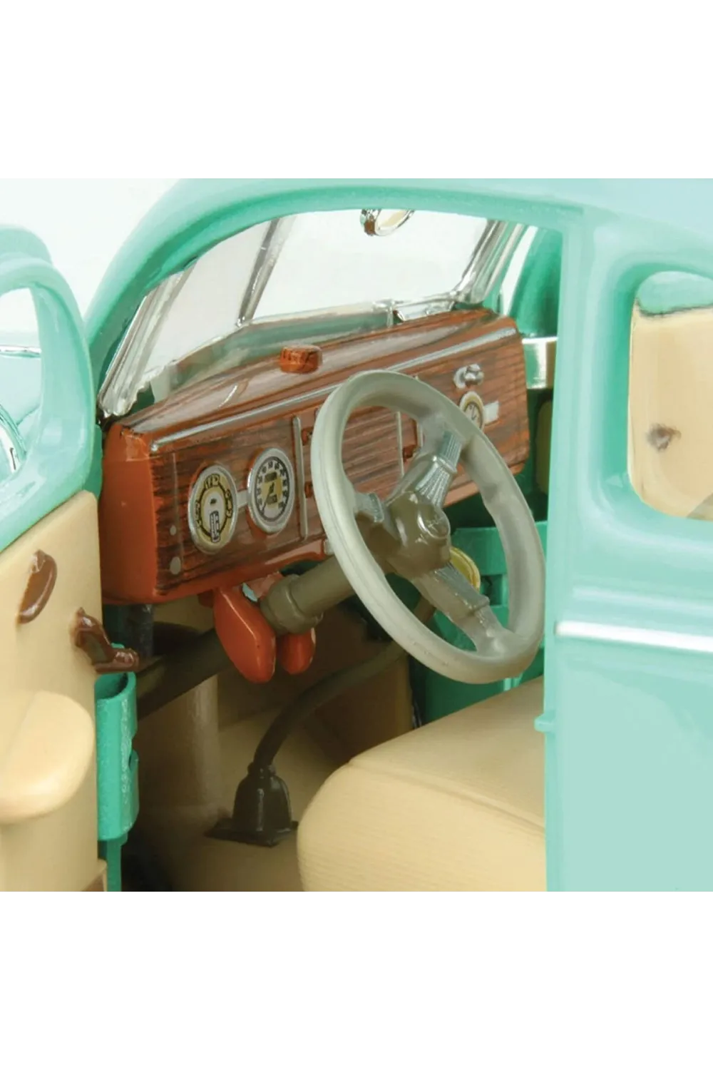 MAIS 31180 1 18 1939 Ford Deluxe Coupe