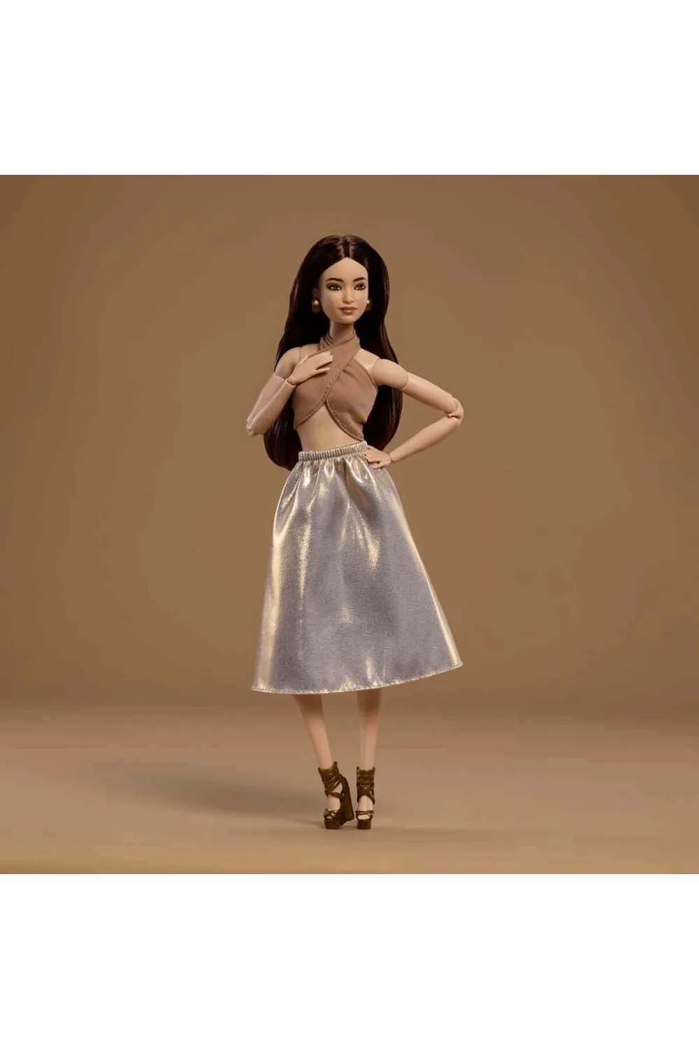 JJX25 Barbie Basics 06 - Siyah Uzun Saçlı