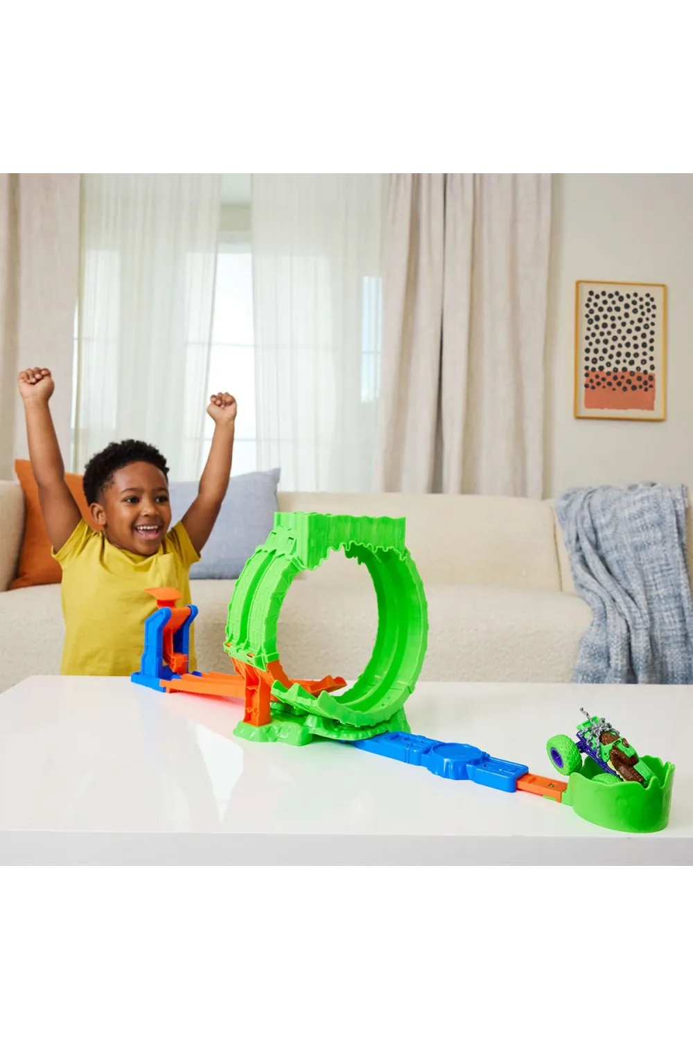 JMK91 Hot Wheels Monster Trucks Mutant Kaosu Çemberde Yarış Oyun Seti