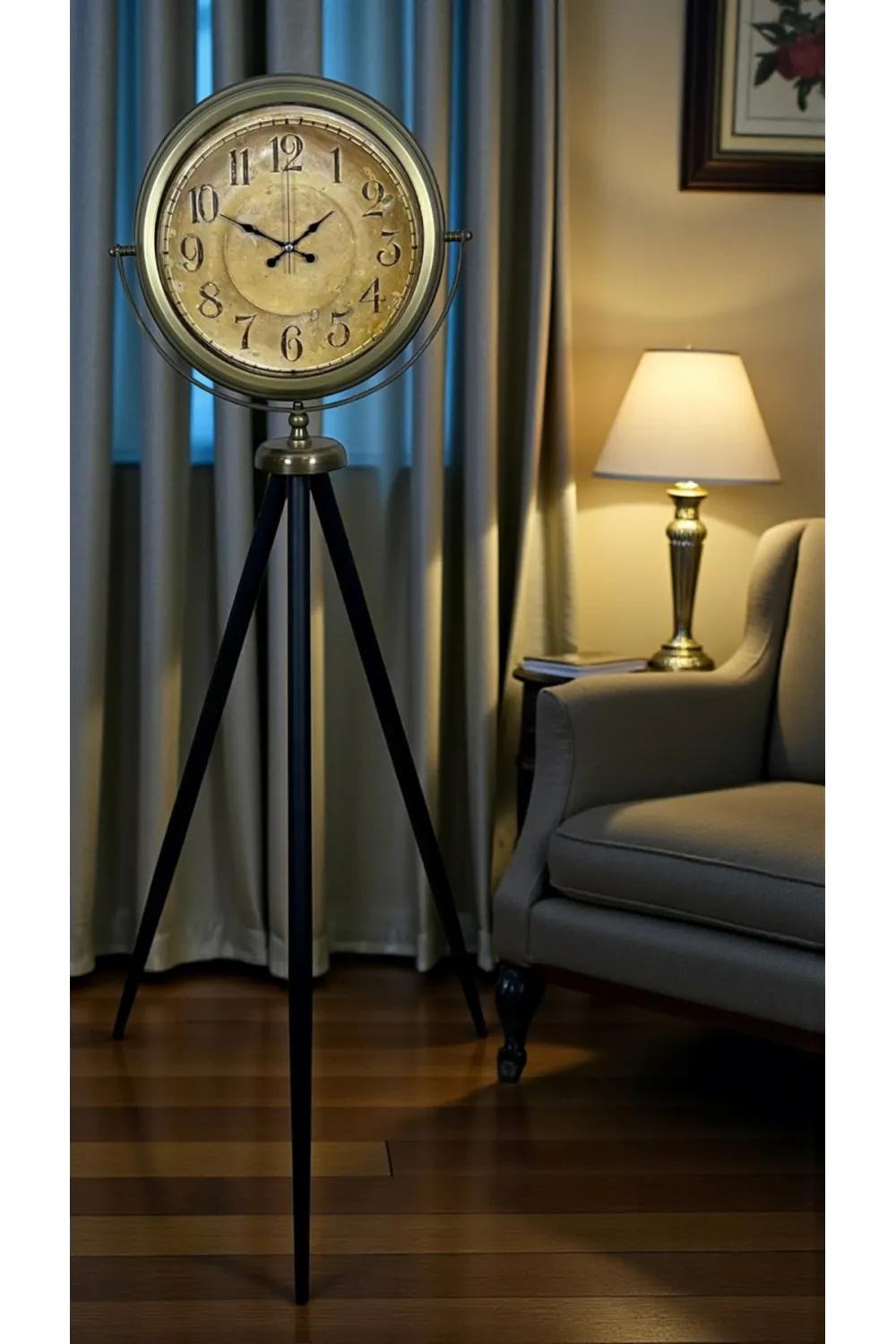 Antique Heritage Eskitme Tripod Ayaklı Saat